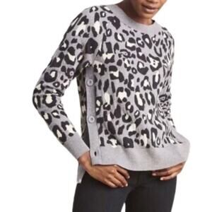 Stella & Dot Side Button Sweater Size L‎ Leopard Merino Wool Gray Closet Staple